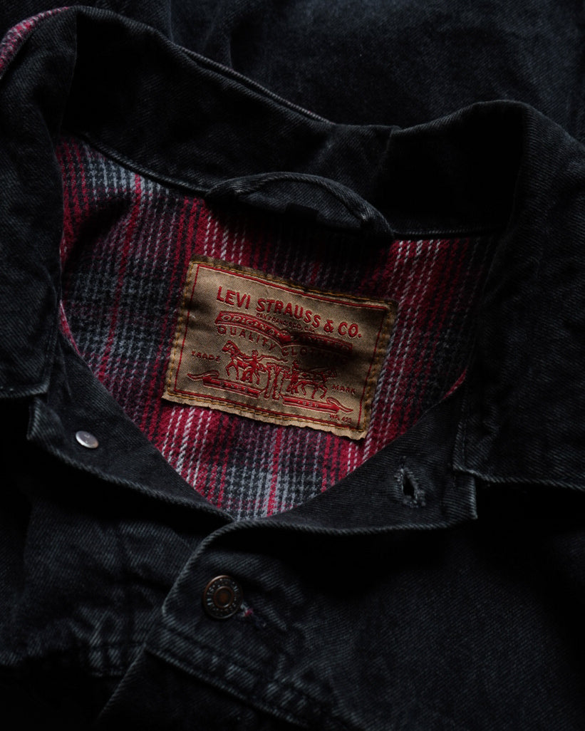 90s Levi's 70699 check lining Black denim jacket made in U.S.A