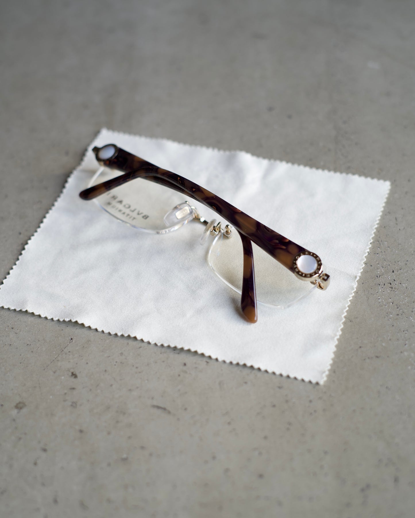 BVLGARI rimless eyeyear made in Japan"tortoiseshell