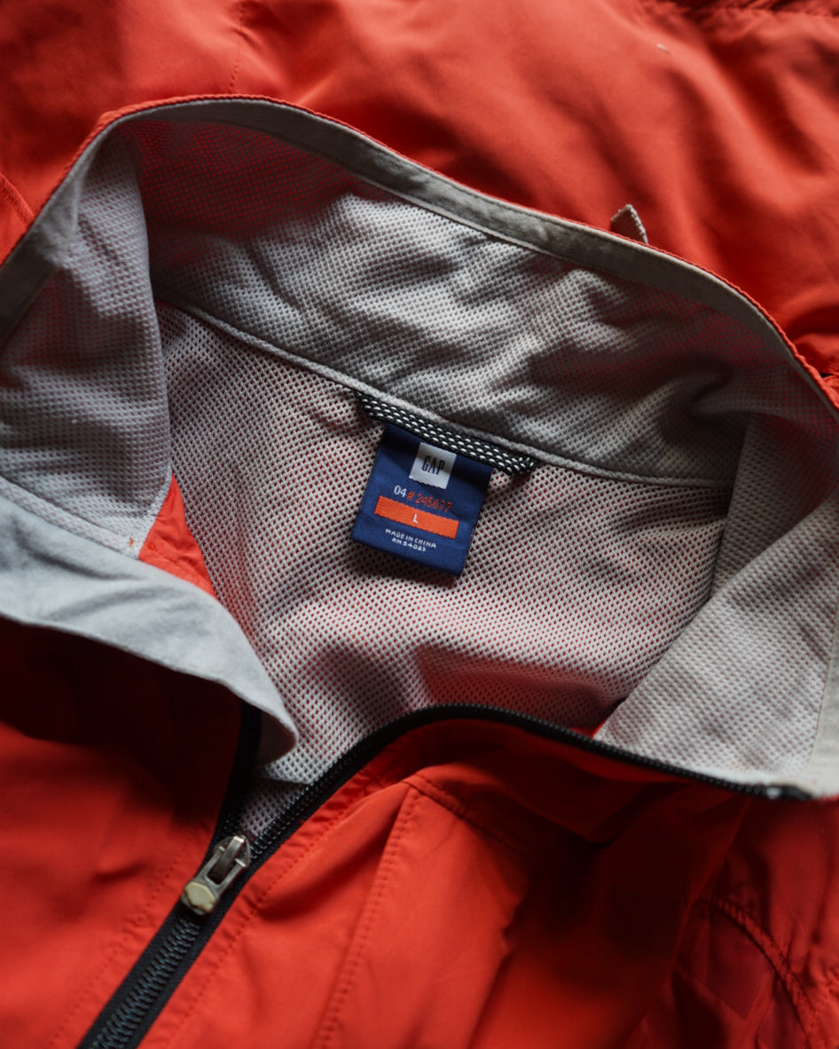 GAP nylon zip-up mesh lining vest