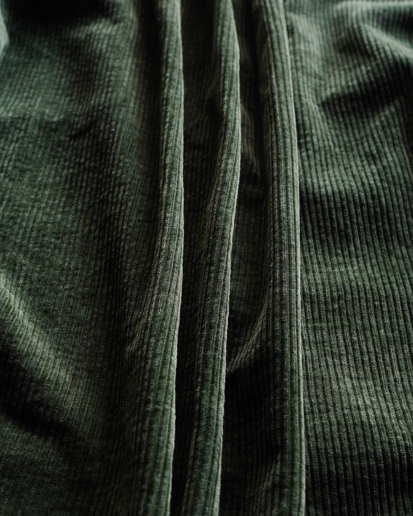 Switching boarder design corduroy shirt