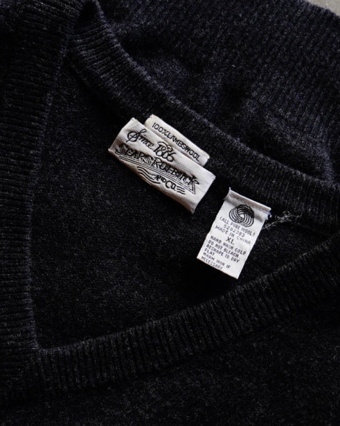 90s SEARS ROEBUCK AND CO. lamb wool v neck sweater
