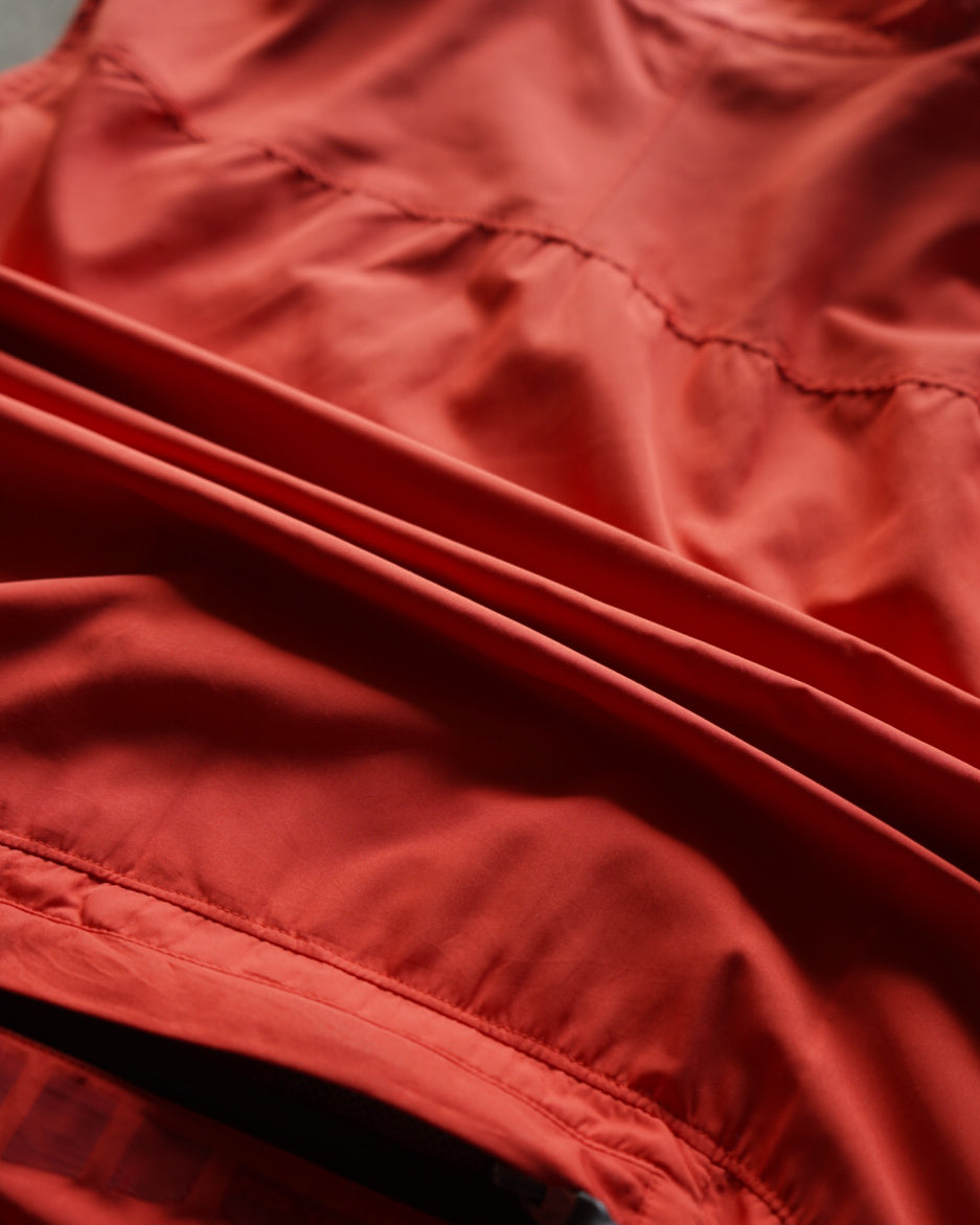 GAP nylon zip-up mesh lining vest