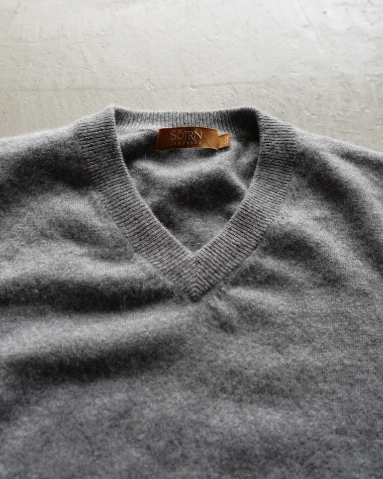 SÕJRN cashmere knit v neck vest