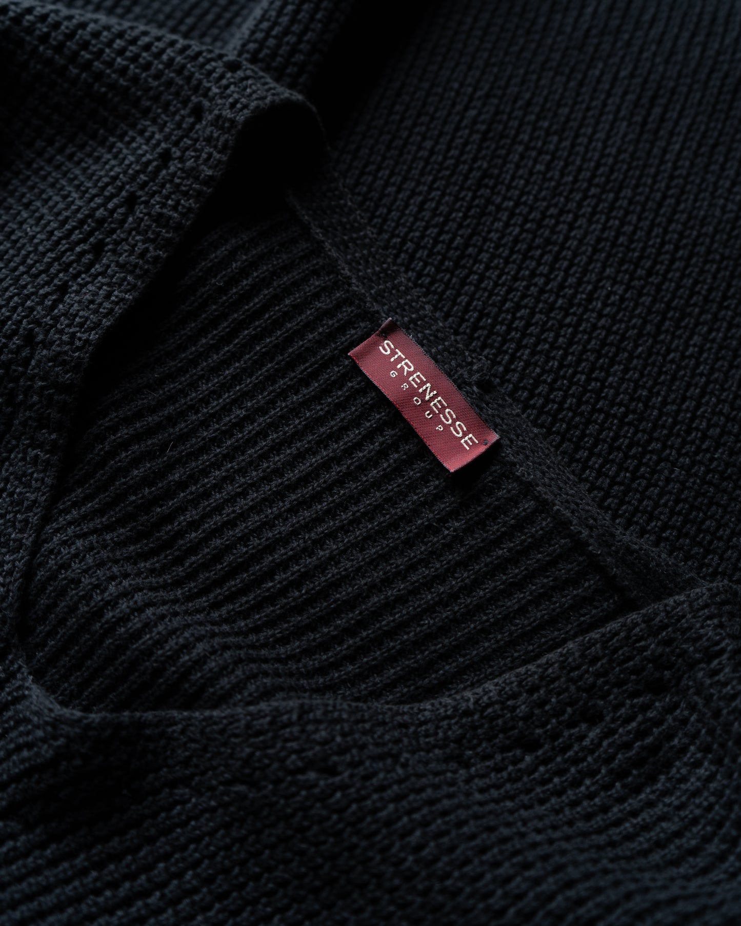 strenesse v neck knit pullover