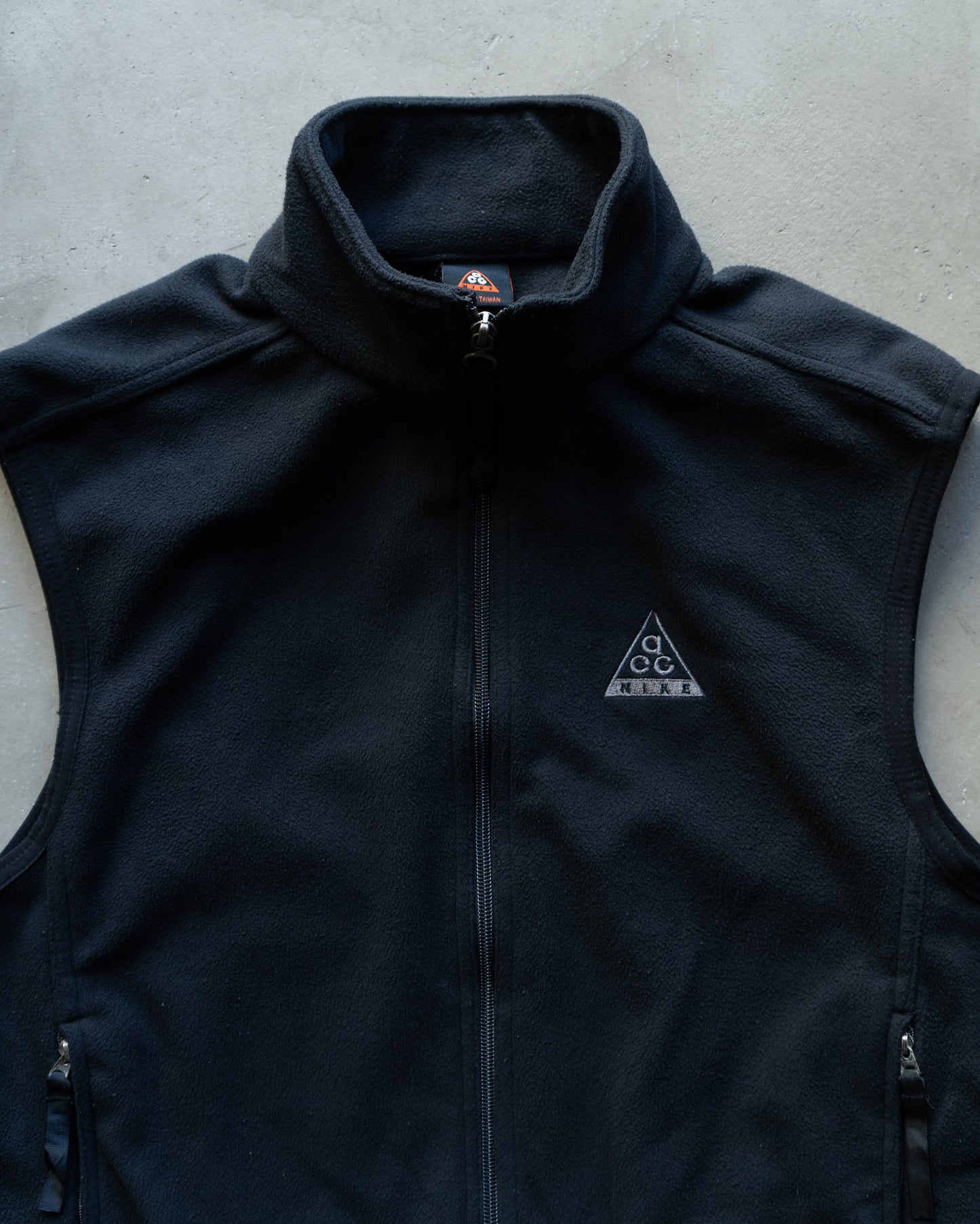 Nike ACG fleece logo design vest