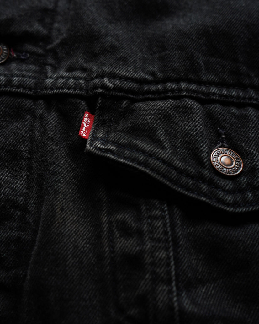 90s Levi's 70699 check lining Black denim jacket made in U.S.A