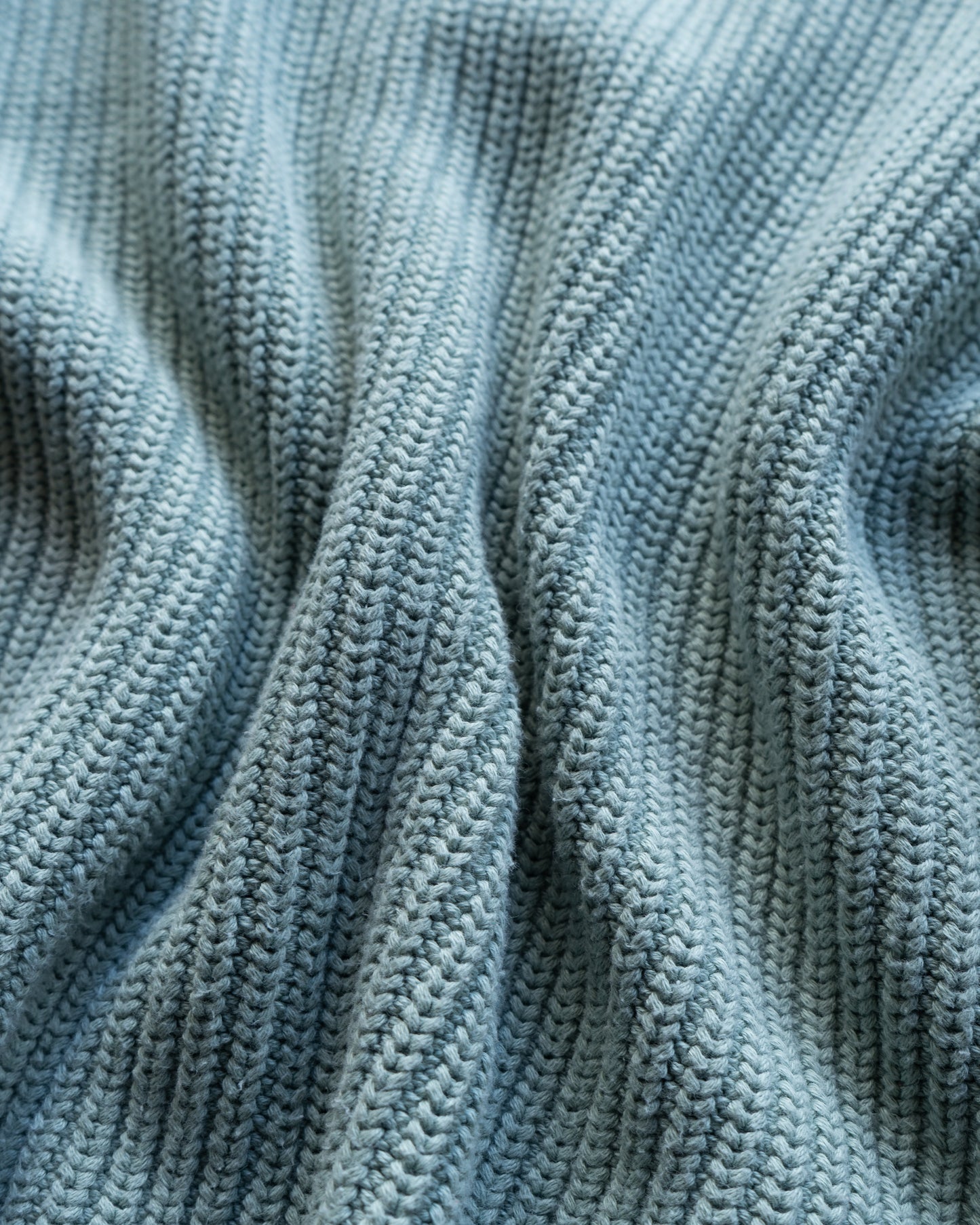 ( ladies ) Eddie Bauer cotton v-neck sweater