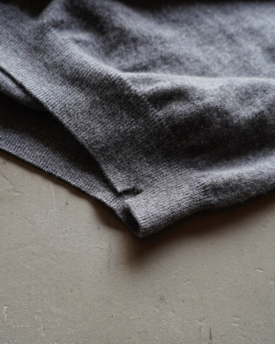 SÕJRN cashmere knit v neck vest