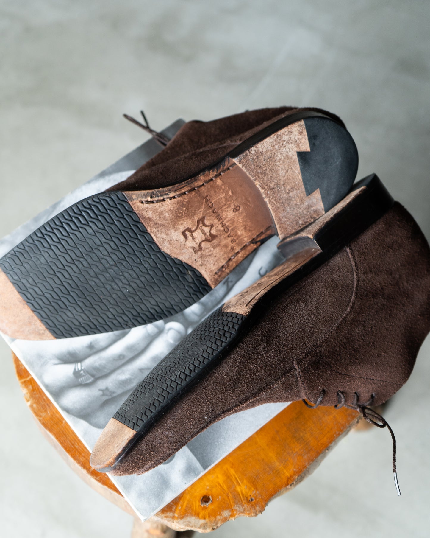 BACHRACH Suede leather u-tip Chukka  Shoes