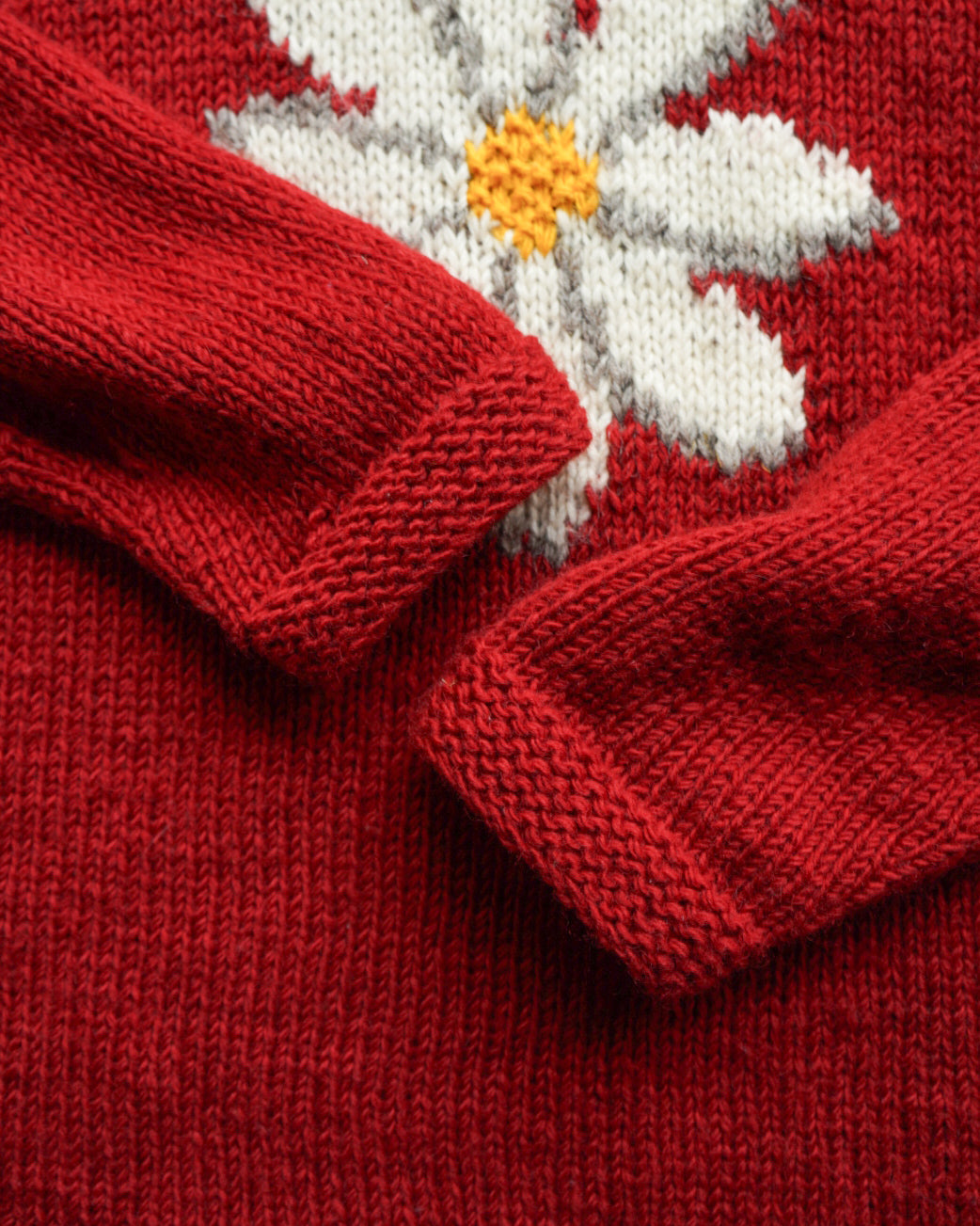 PACHMAMA flower pattern hand knitting ecuador knit