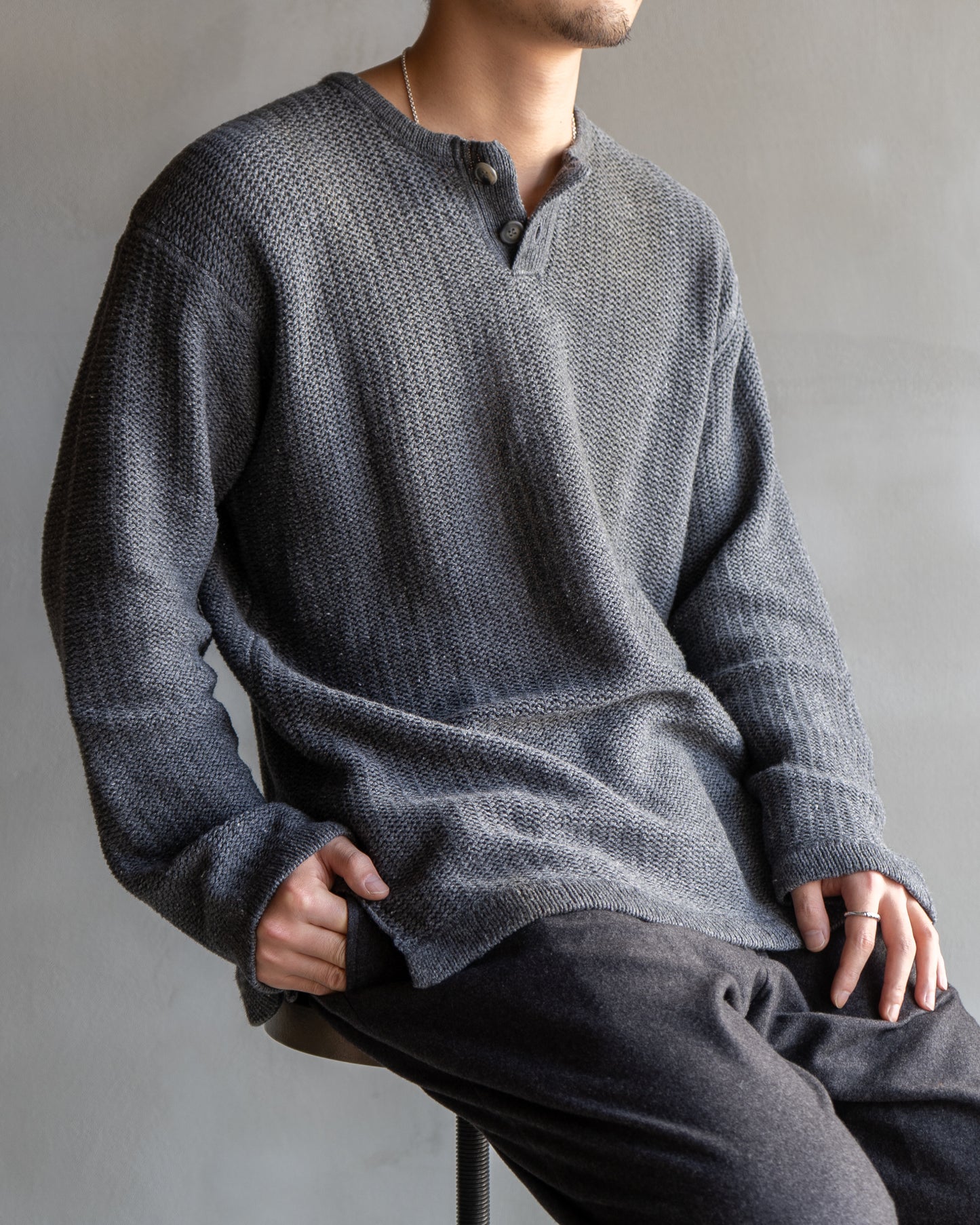 VIGORIA Henley Neck Knit Sweater