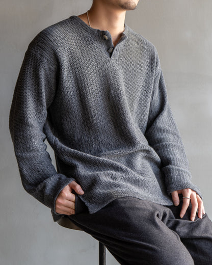 VIGORIA Henley Neck Knit Sweater
