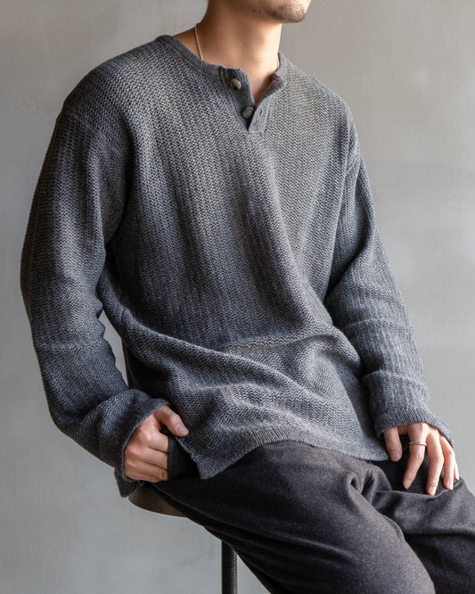 VIGORIA Henley Neck Knit Sweater