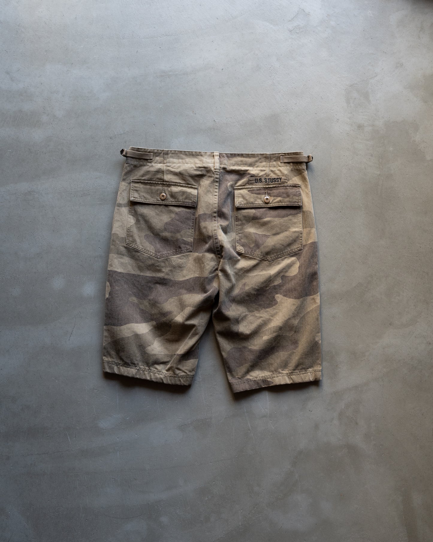 STUSSY  camo baker type shors
