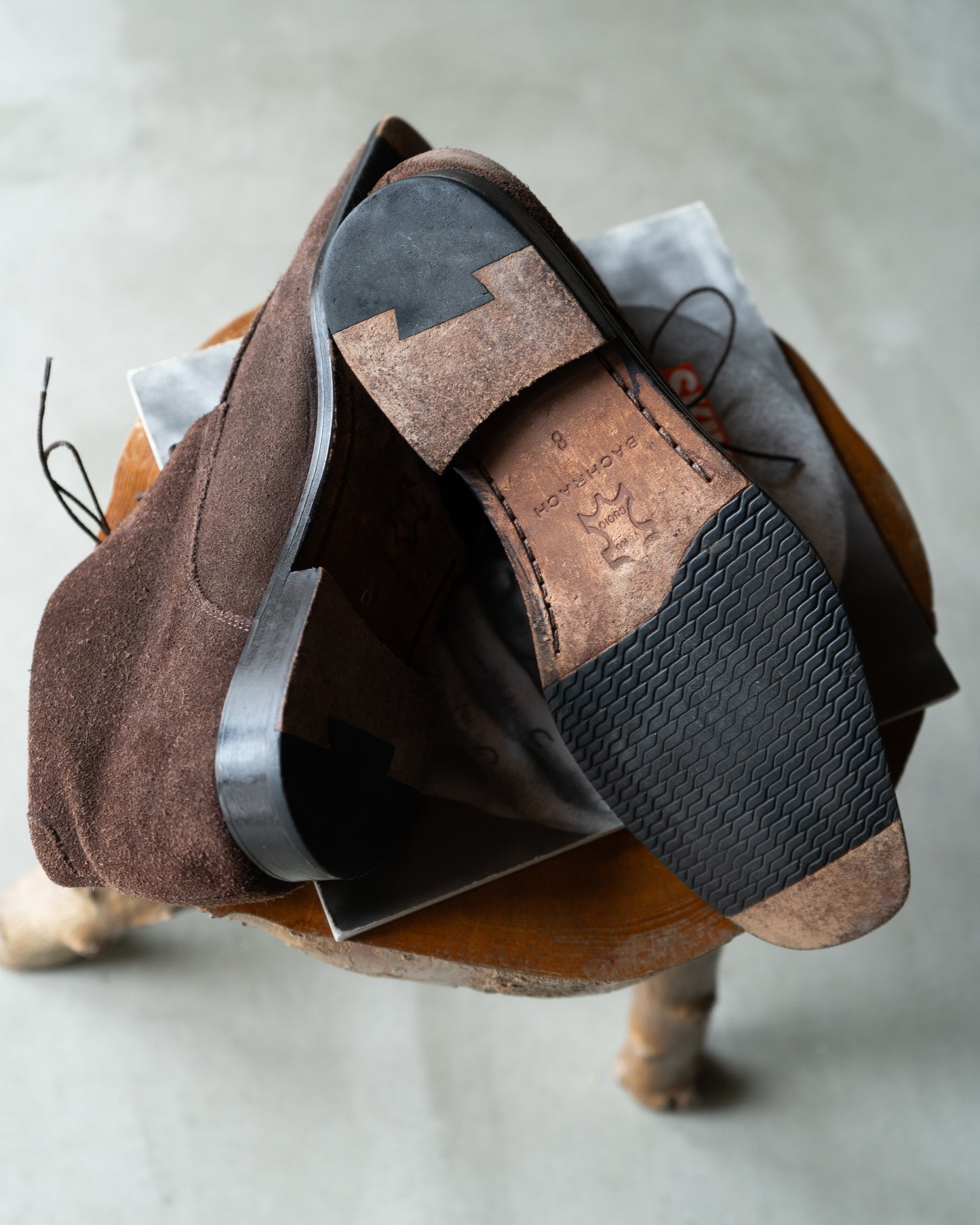 BACHRACH Suede leather u-tip Chukka  Shoes