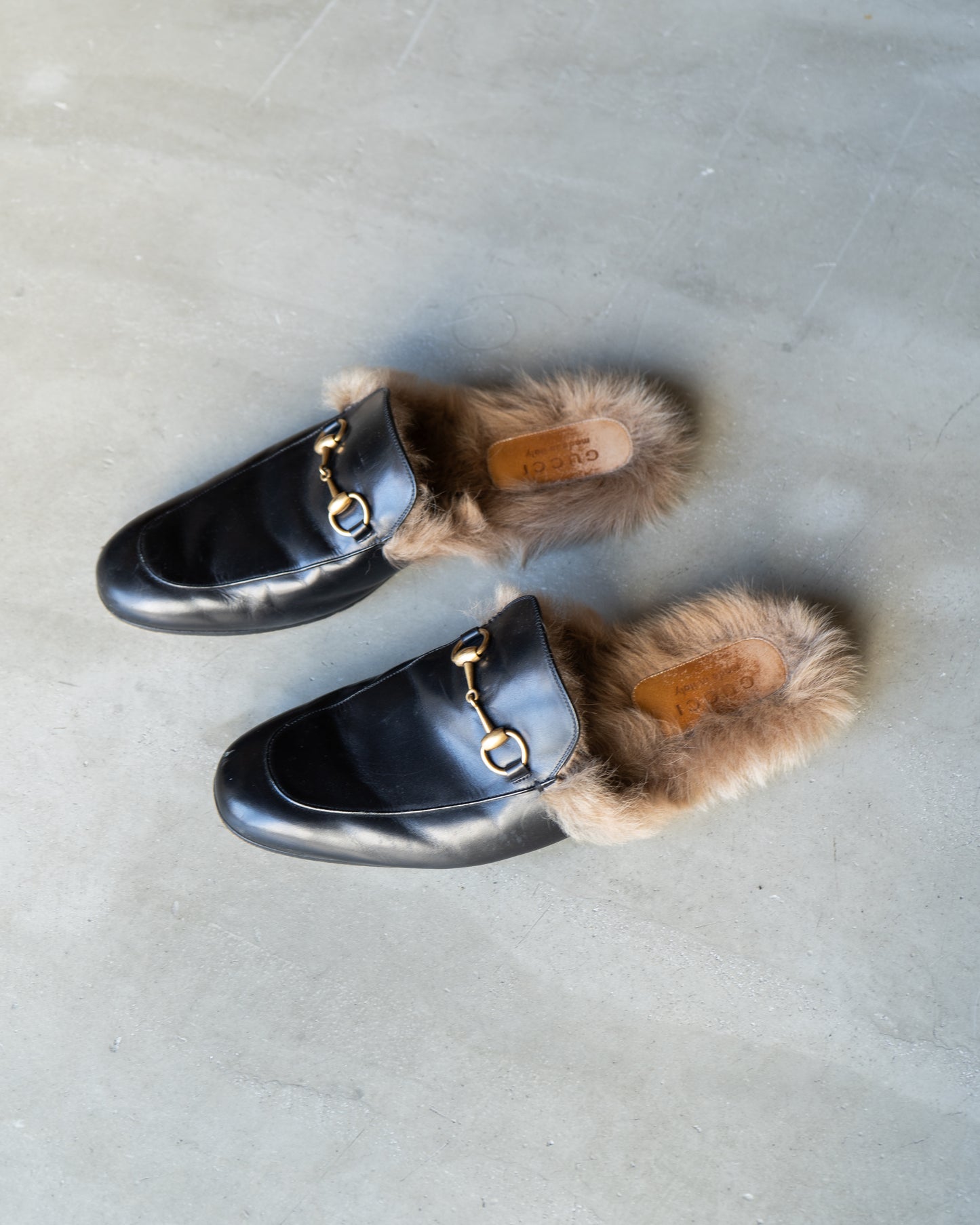 GUCCI leather bit slipper with liner fur