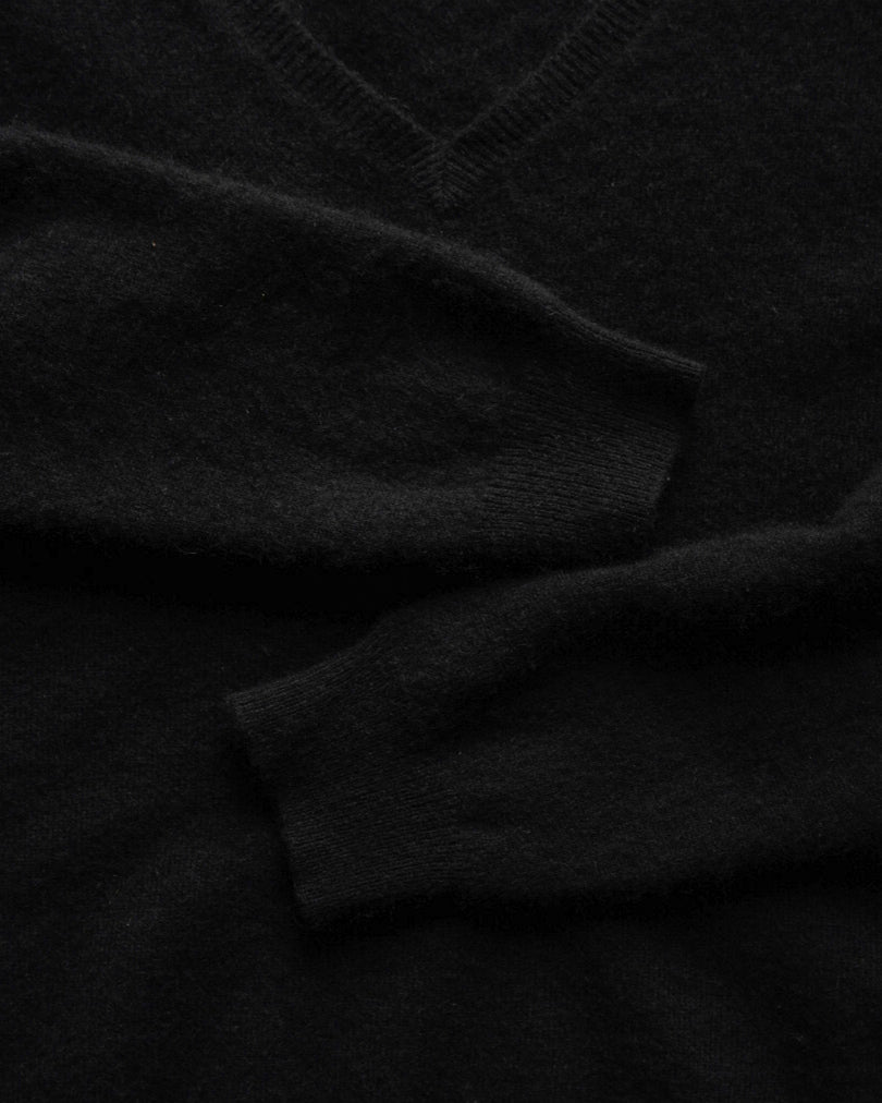 "ladies" JACLYN SMITH cashmere v neck knit sweater