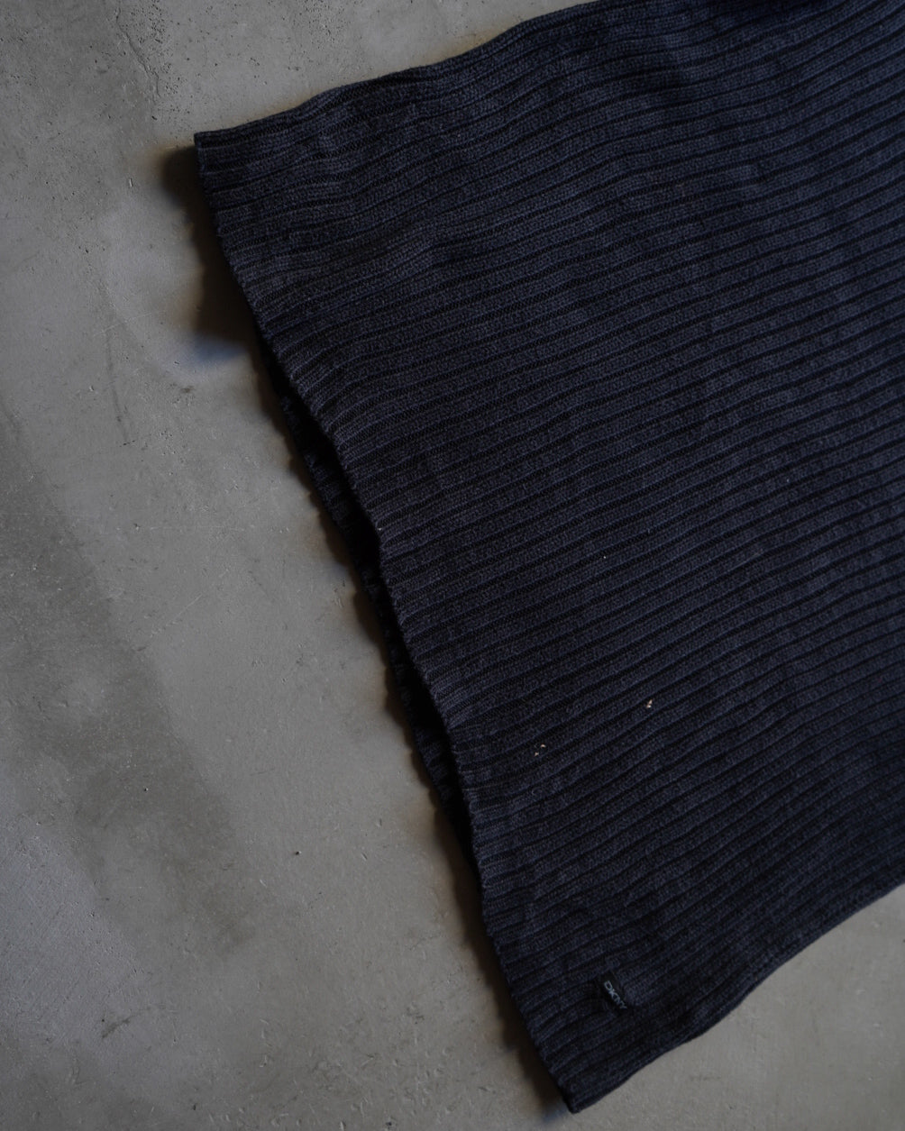 DNKY vneck cotton knit sweater