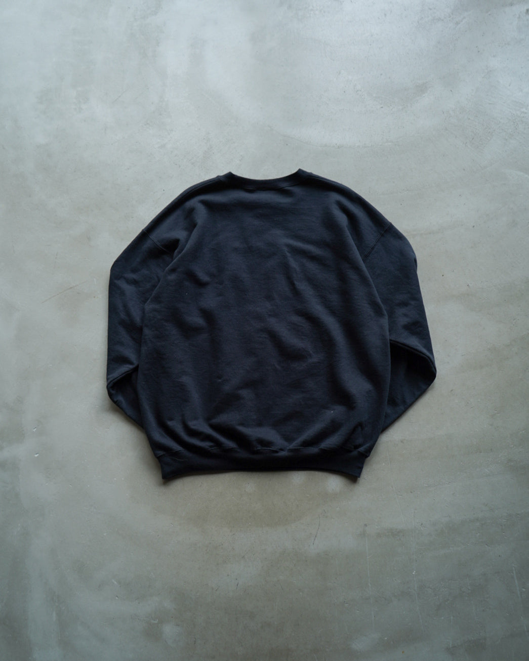 "CHILL" design sweat