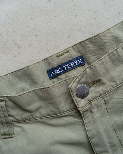 Arc'teryx Logo Design Rampart Shorts