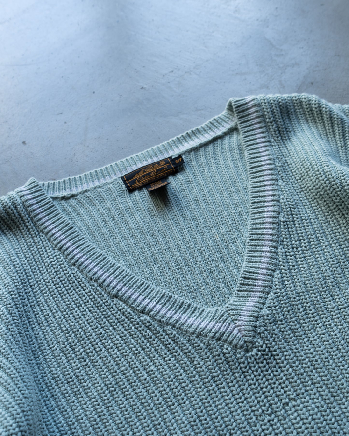 ( ladies ) Eddie Bauer cotton v-neck sweater