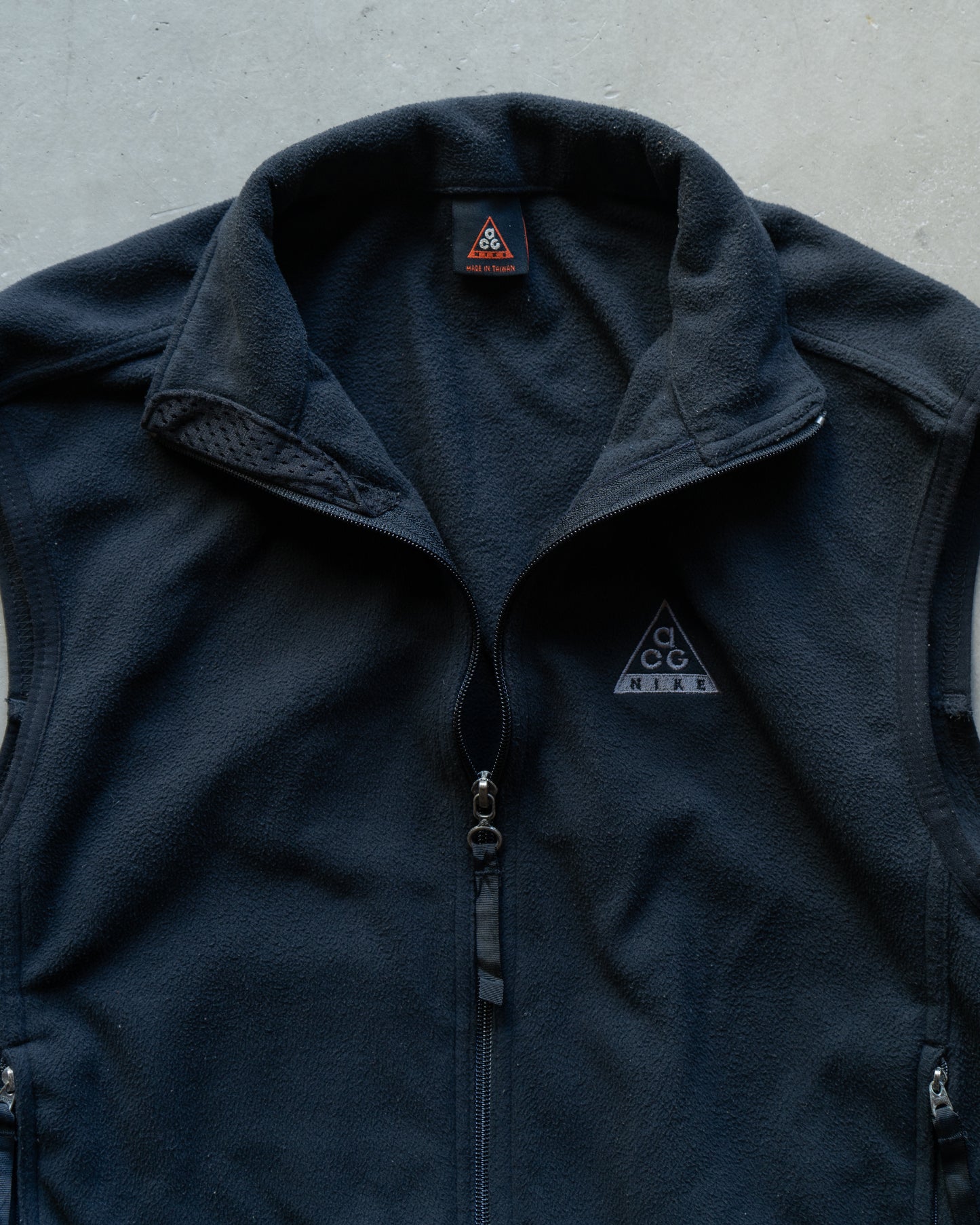 Nike ACG fleece logo design vest