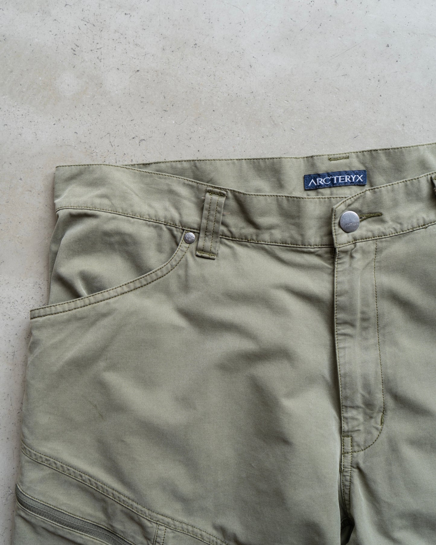 Arc'teryx Logo Design Rampart Shorts